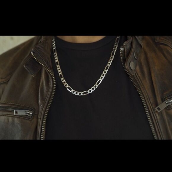 Sterling Silver 7MM Figaro Chain Necklace - Picture 4 of 12